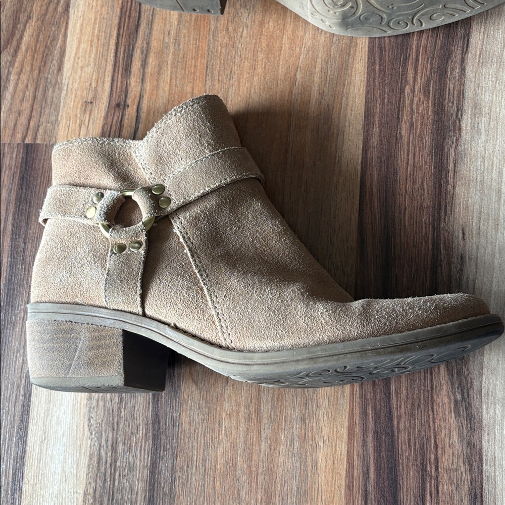 House of Harlow Beachwood Leather Suede Booties - Picture 5 of 7